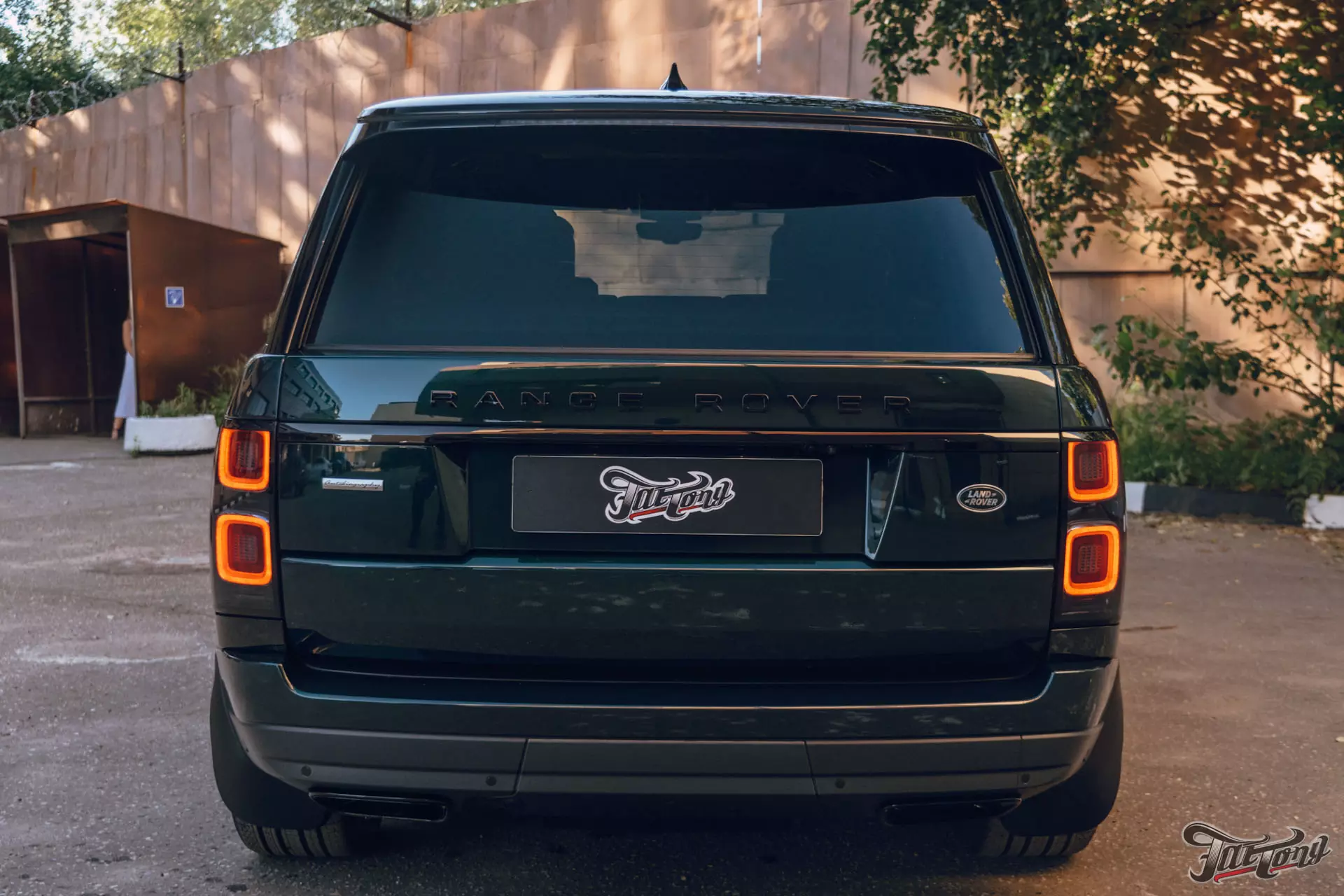 Land Rover Range Rover Autobiography. Оклейка в глянцевый полиуретан